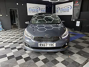 Used 2017 Kia Ceed 4 Blue - Interior and Exterior details 5