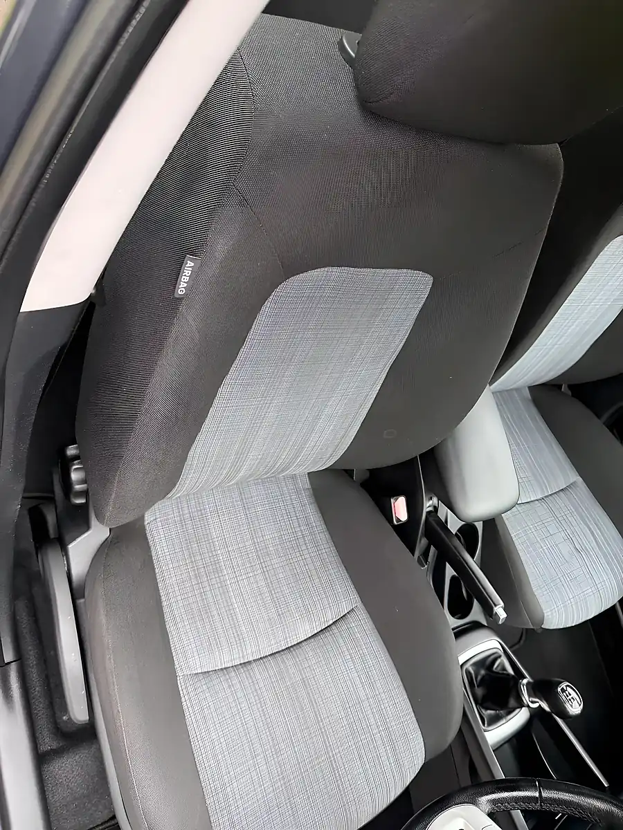 Used 2017 Kia Ceed Ecodynamics 2 Sports Wagon Grey - Interior and Exterior details 18