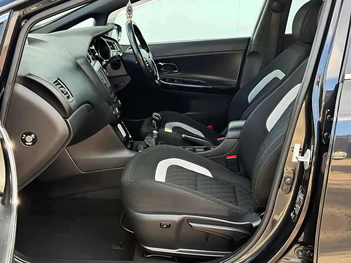 Used 2017 Kia Ceed GT-Line Dark Gun Metal - Interior and Exterior details 9