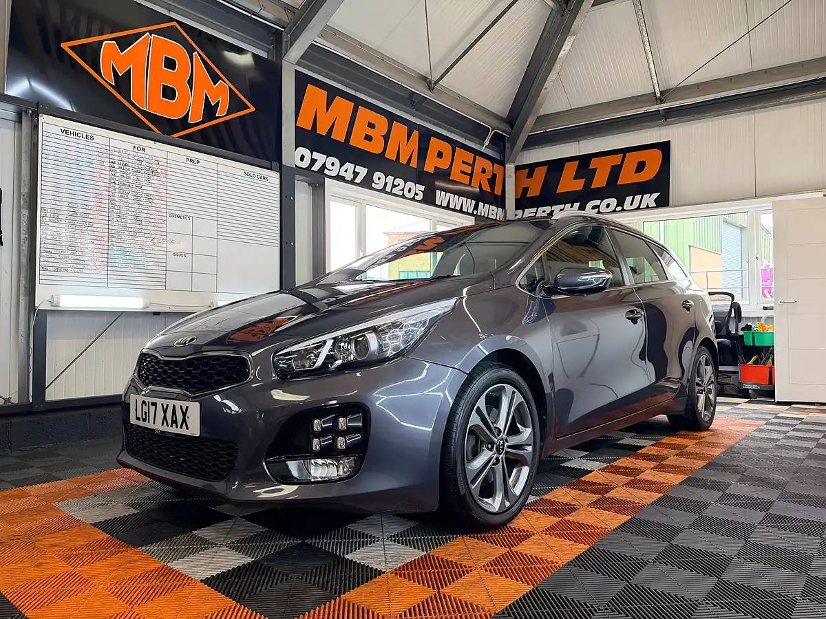 Used 2017 Kia Ceed GT-Line Sportswagon Silver - Interior and Exterior details 3