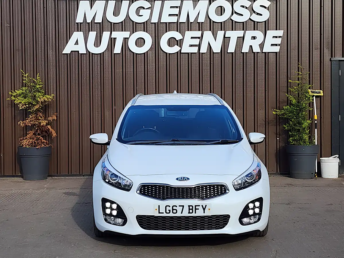 Used 2017 Kia Ceed GT-Line White - Interior and Exterior details 3