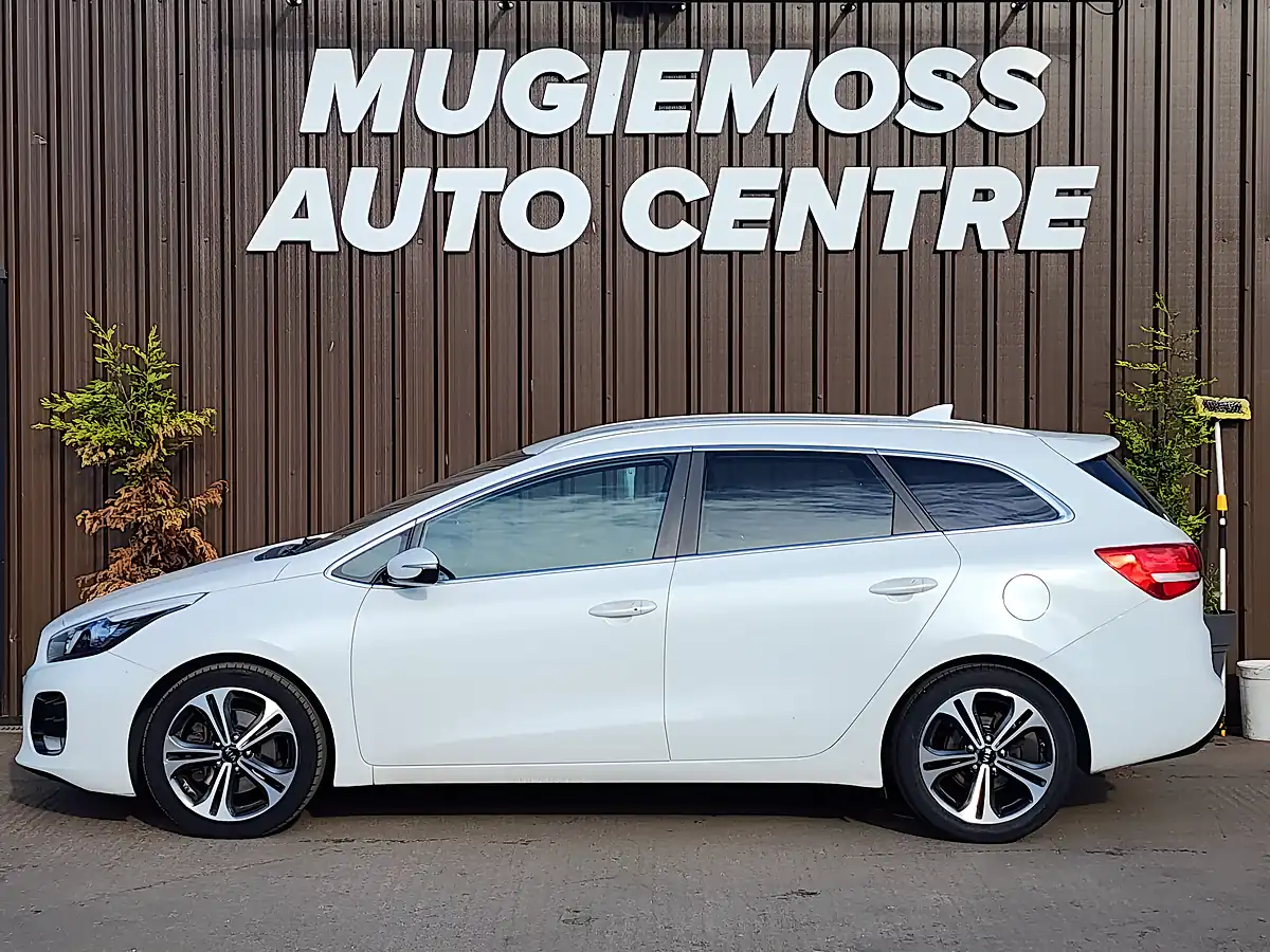 Used 2017 Kia Ceed GT-Line White - Interior and Exterior details 4