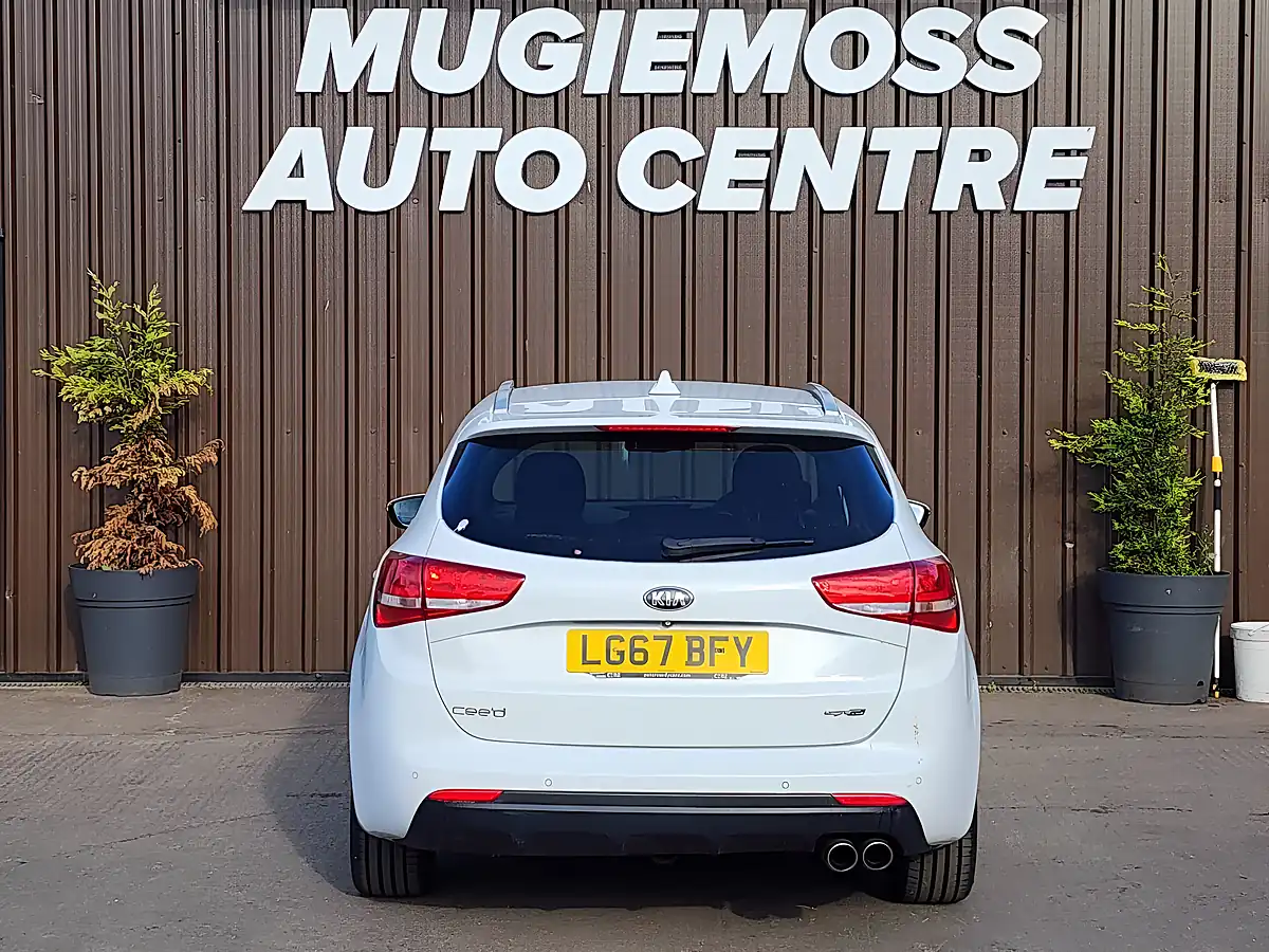 Used 2017 Kia Ceed GT-Line White - Interior and Exterior details 5
