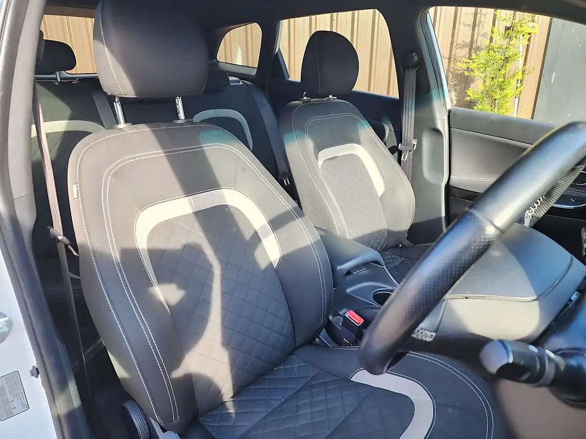 Used 2017 Kia Ceed GT-Line White - Interior and Exterior details 6