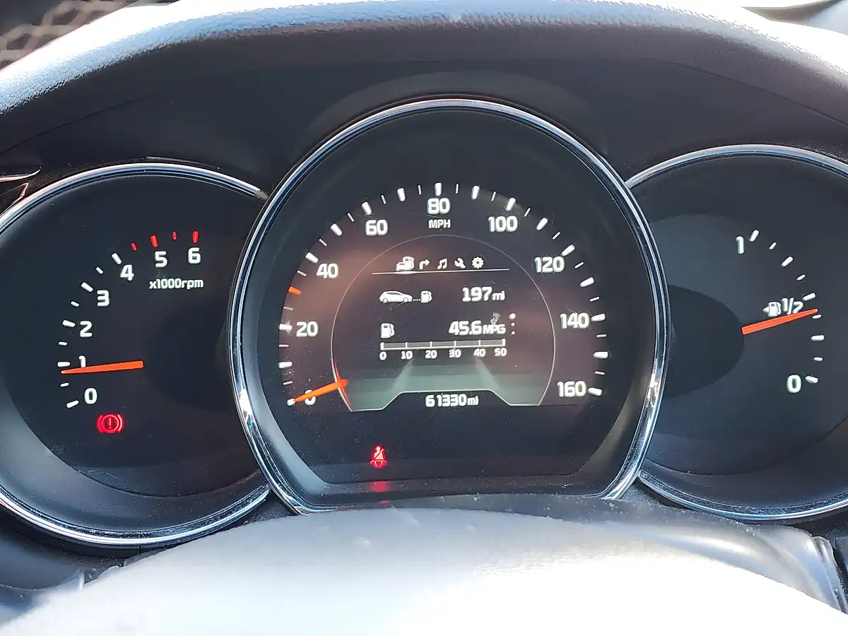 Used 2017 Kia Ceed GT-Line White - Interior and Exterior details 9