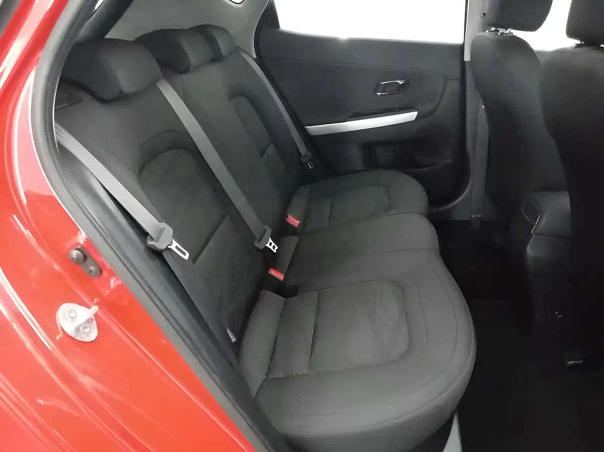Used 2017 Kia Ceed SR7 Red - Interior and Exterior details 12