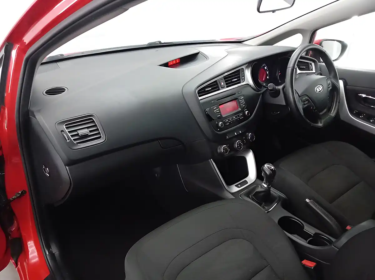 Used 2017 Kia Ceed SR7 Red - Interior and Exterior details 15