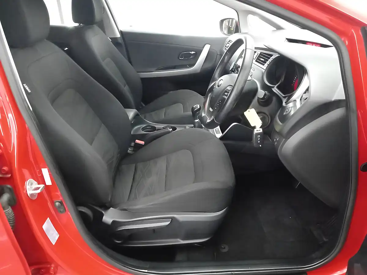 Used 2017 Kia Ceed SR7 Red - Interior and Exterior details 20