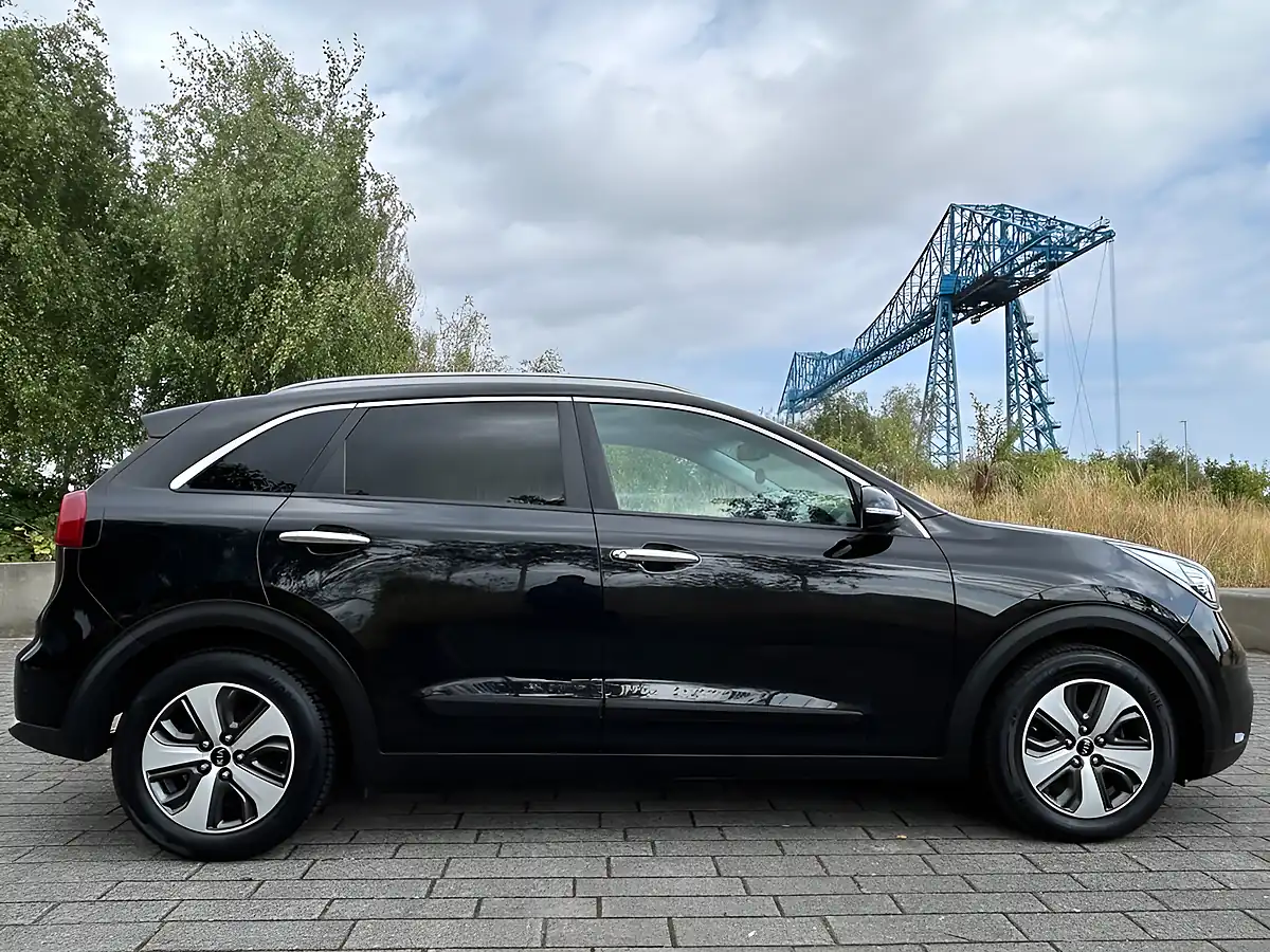 Used 2017 Kia Niro 2 Black - Interior and Exterior details 2