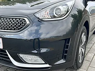 Used 2017 Kia Niro 2 Black - Interior and Exterior details 7