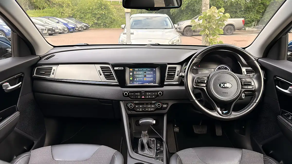 Used 2017 Kia Niro Gdi 2 Blue - Interior and Exterior details 13