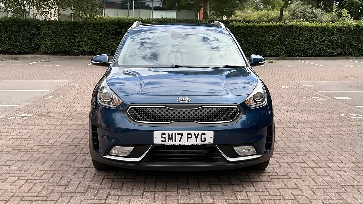 Used 2017 Kia Niro Gdi 2 Blue - Interior and Exterior details 2