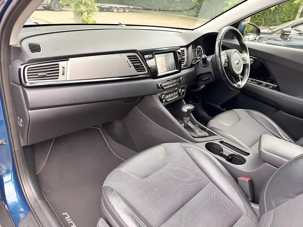 Used 2017 Kia Niro Gdi 2 Blue - Interior and Exterior details 20