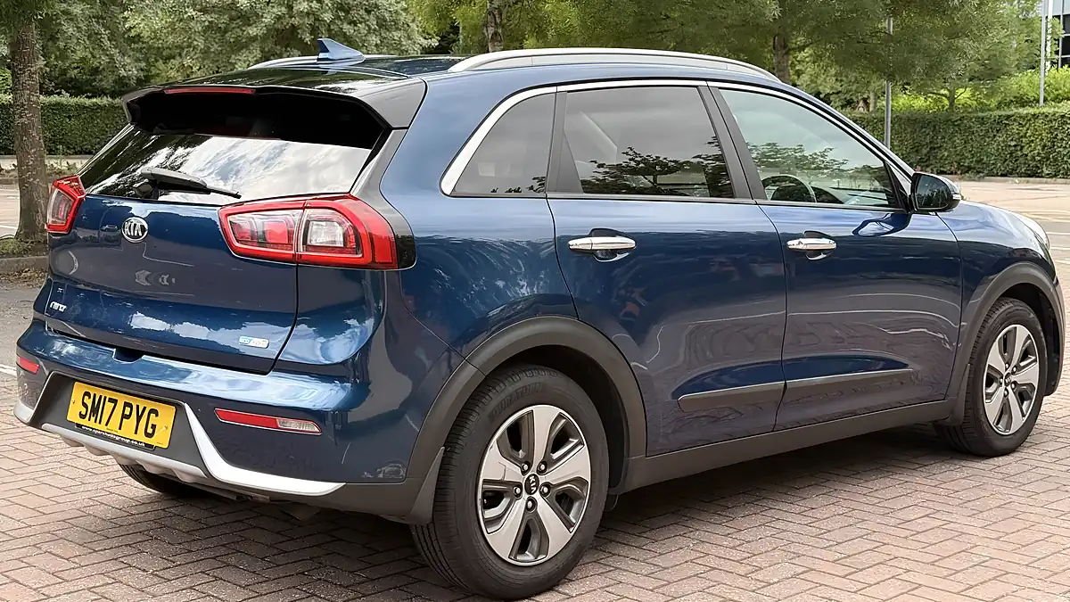 Used 2017 Kia Niro Gdi 2 Blue - Interior and Exterior details 7