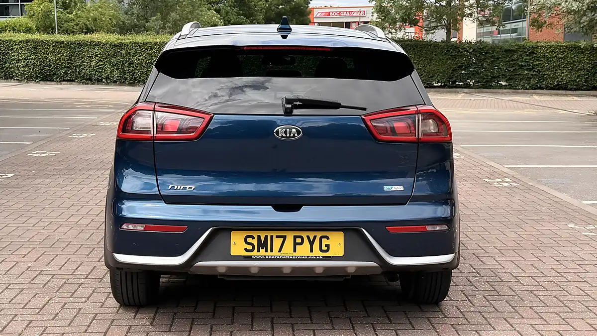 Used 2017 Kia Niro Gdi 2 Blue - Interior and Exterior details 8