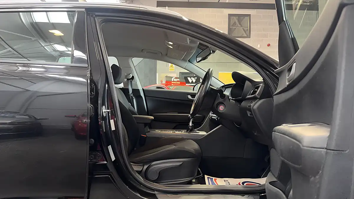 Used 2017 Kia Optima 2 Black - Interior and Exterior details 10