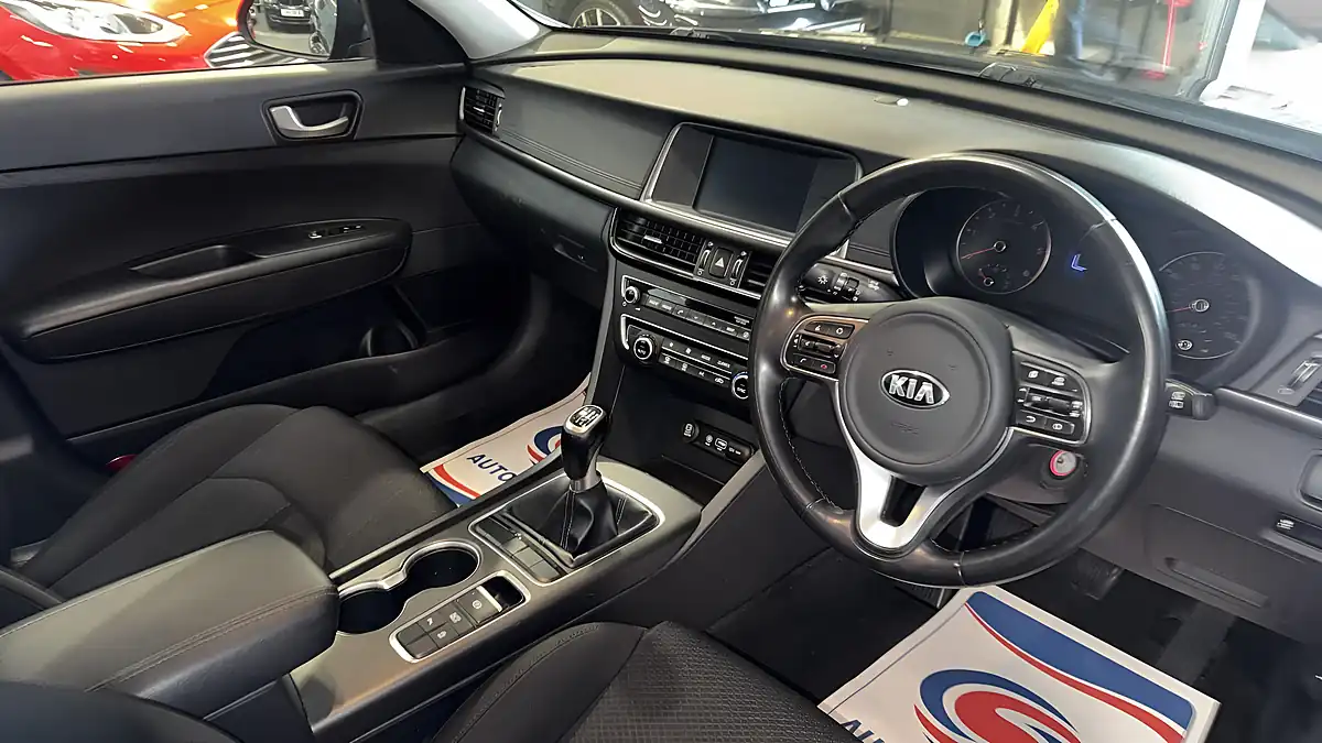 Used 2017 Kia Optima 2 Black - Interior and Exterior details 11