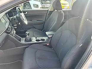 Used 2017 Kia Optima 2 Silver - Interior and Exterior details 12