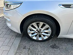 Used 2017 Kia Optima 2 Silver - Interior and Exterior details 19