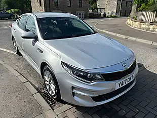 Used 2017 Kia Optima 2 Silver - Interior and Exterior details 4