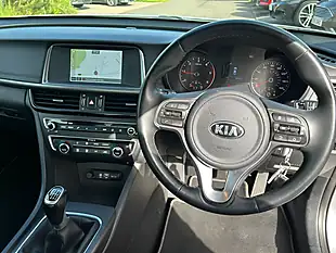 Used 2017 Kia Optima 2 Silver - Interior and Exterior details 9