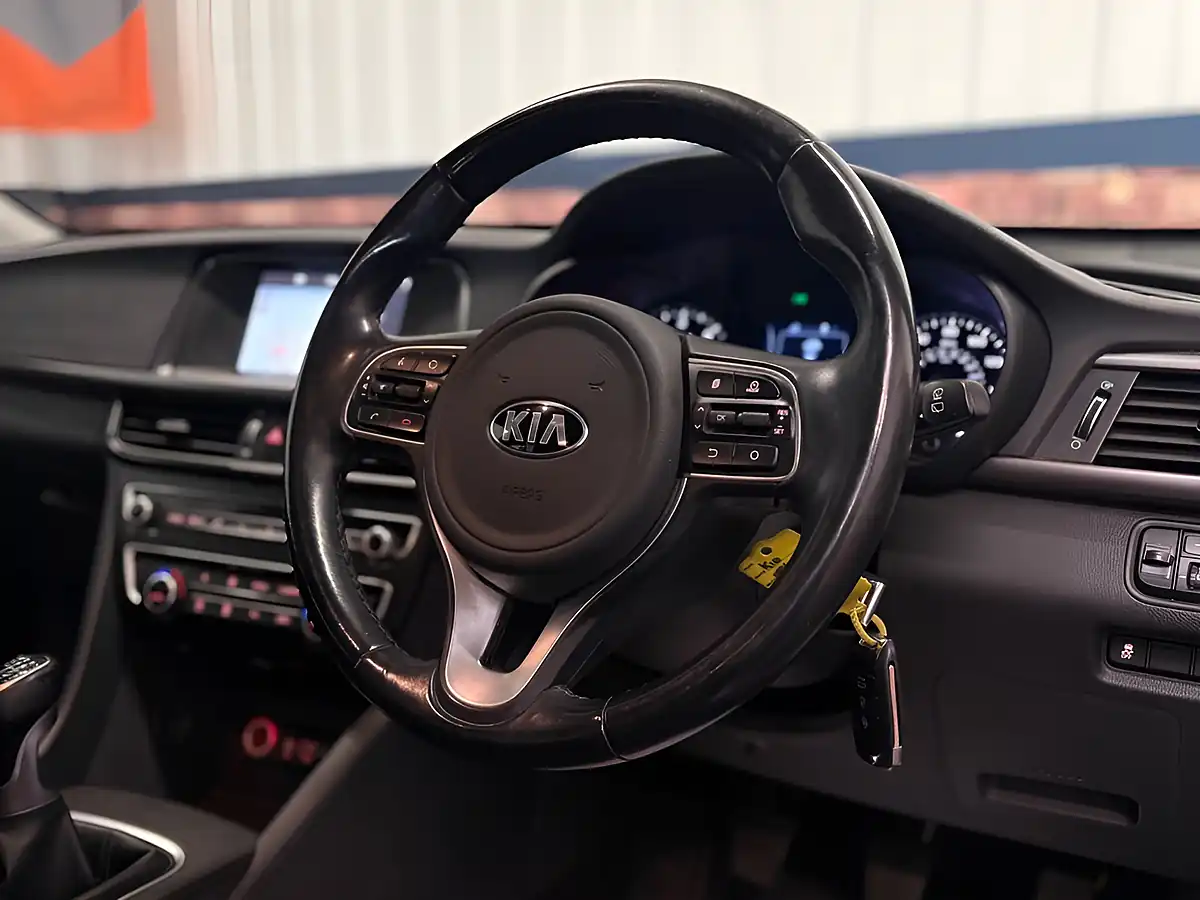 Used 2017 Kia Optima 2 Sportswagon Satin Silver - Interior and Exterior details 6
