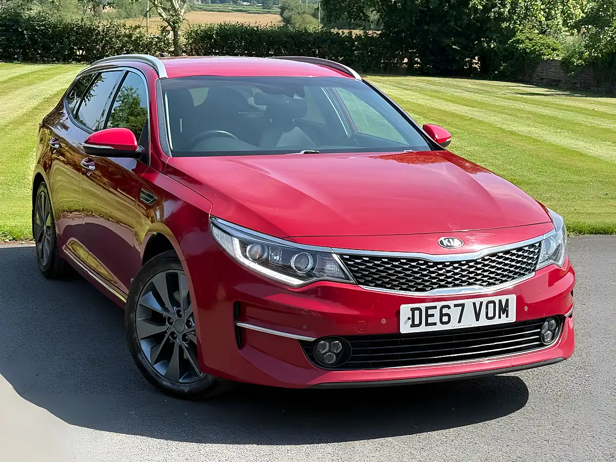 Used 2017 Kia Optima 3 Sportswagon Red - Front View