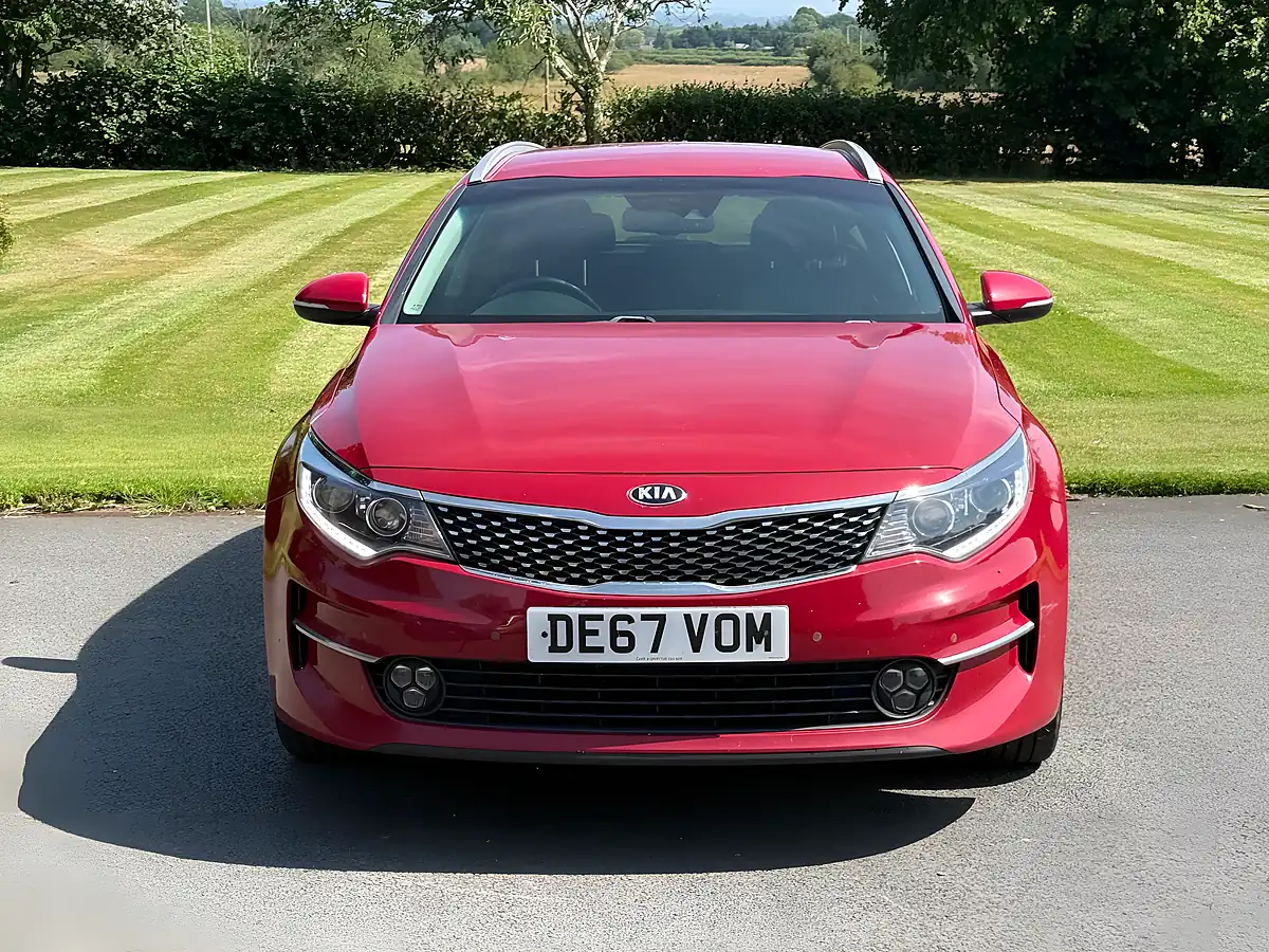 Used 2017 Kia Optima 3 Sportswagon Red - Interior and Exterior details 2