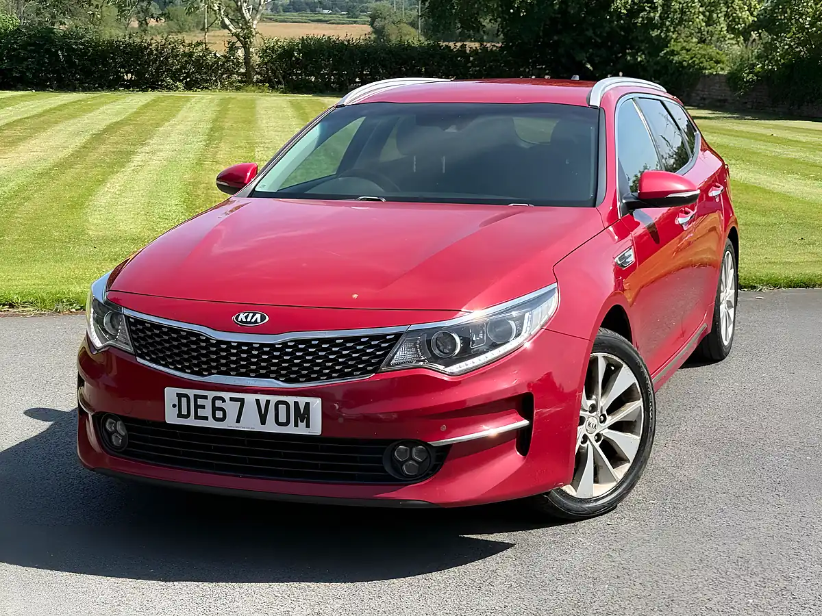 Used 2017 Kia Optima 3 Sportswagon Red - Interior and Exterior details 5