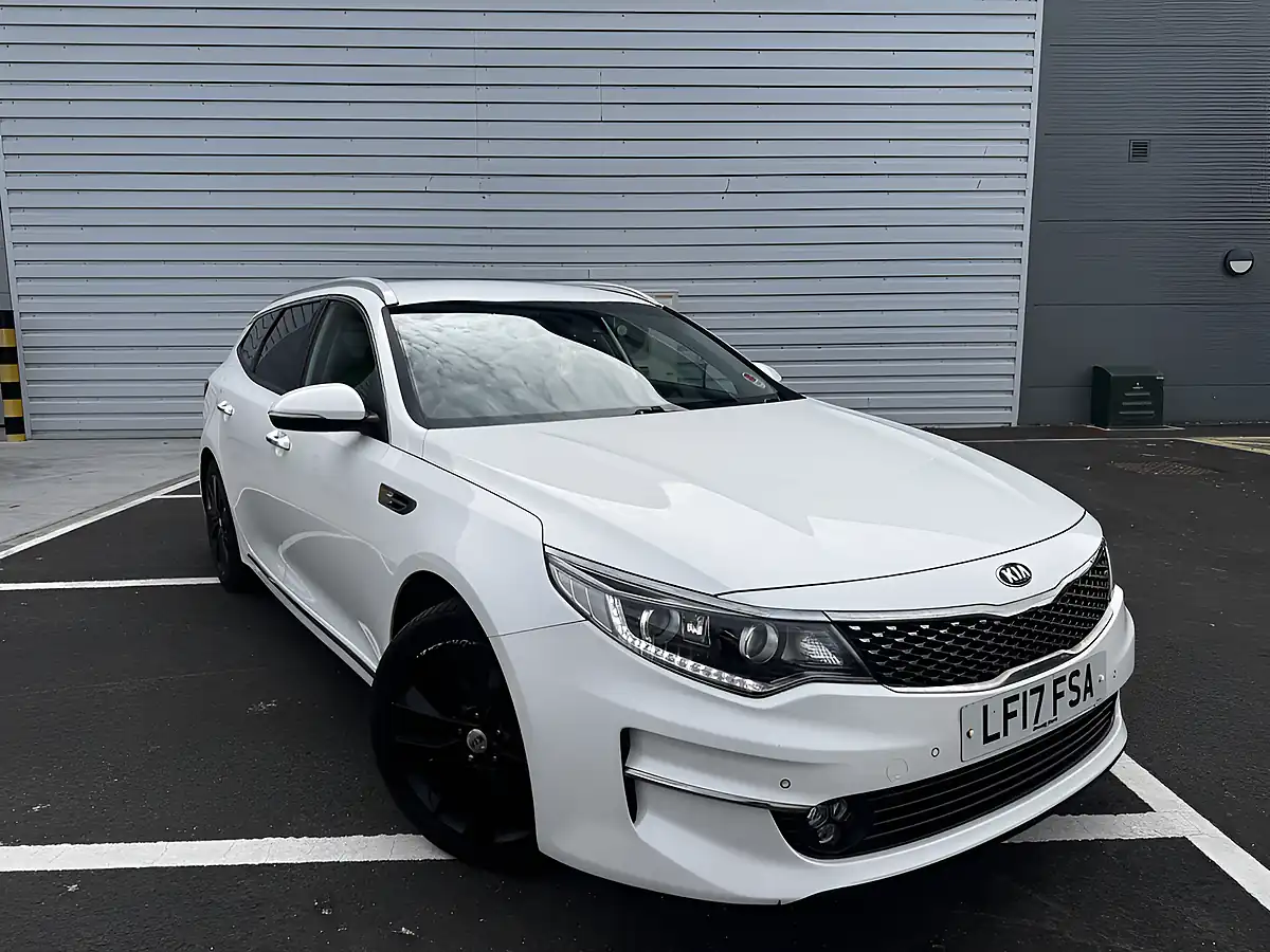 Used 2017 Kia Optima 3 White - Front View