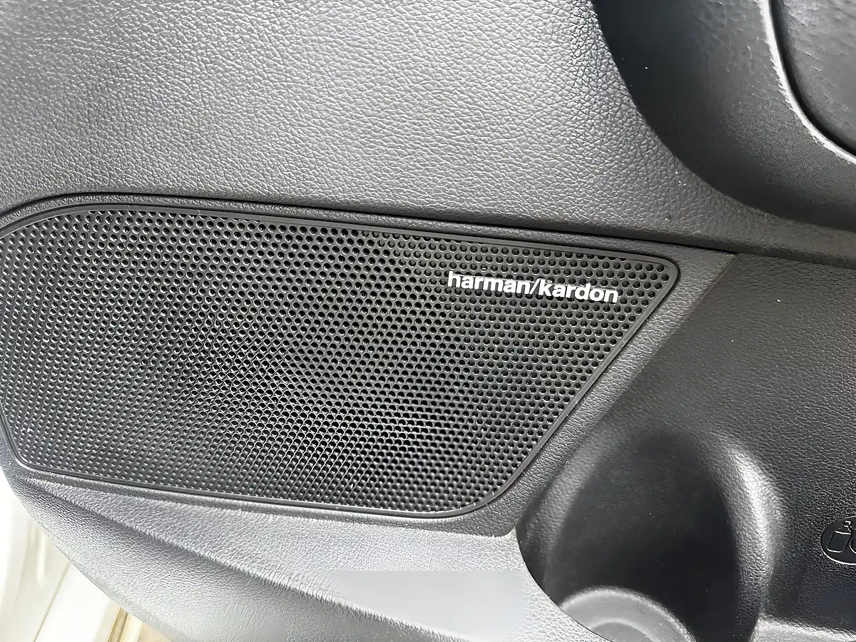 Used 2017 Kia Optima 3 White - Interior and Exterior details 20