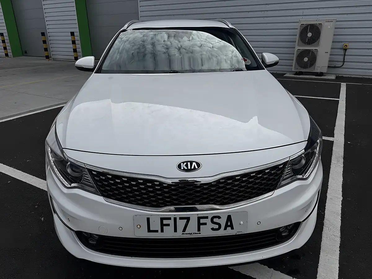 Used 2017 Kia Optima 3 White - Interior and Exterior details 8