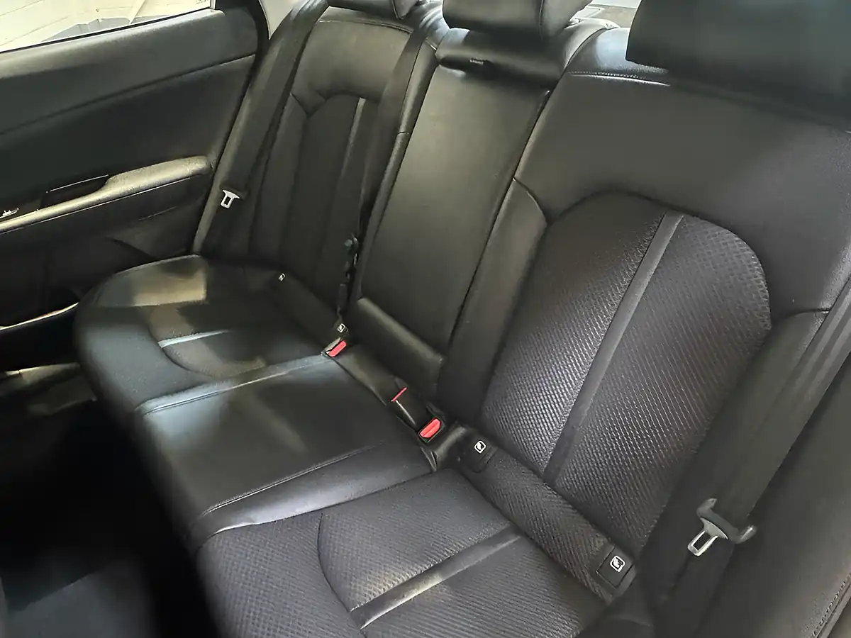 Used 2017 Kia Optima 3 White - Interior and Exterior details 10