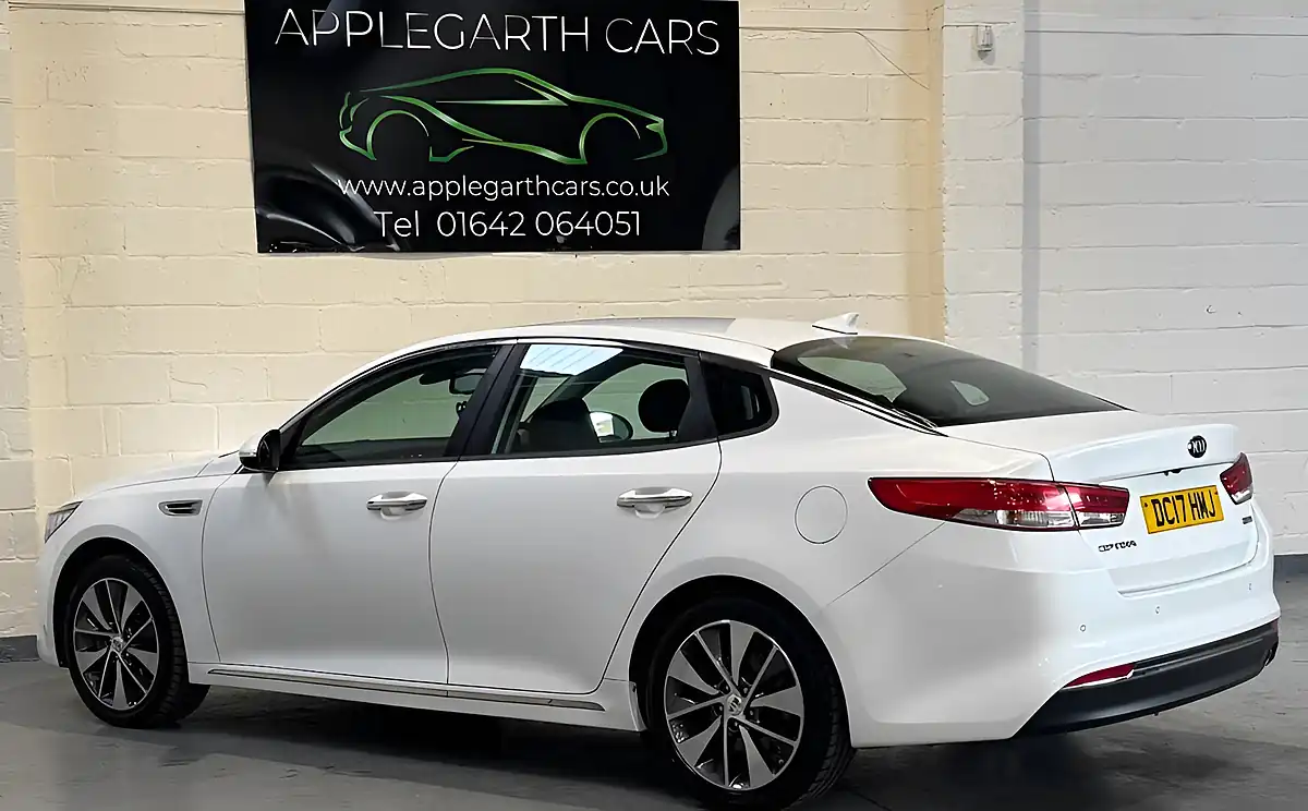 Used 2017 Kia Optima 3 White - Interior and Exterior details 15