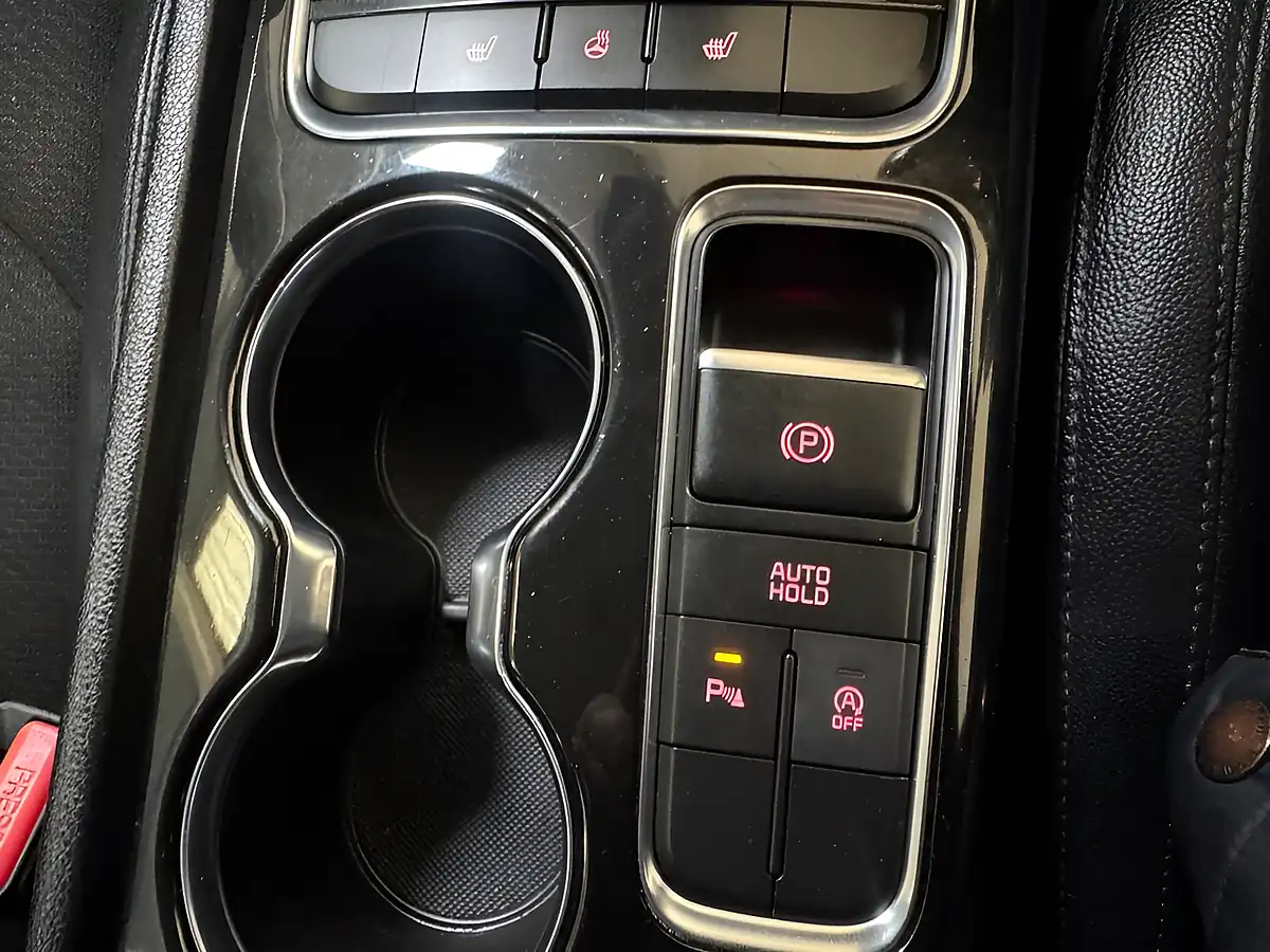 Used 2017 Kia Optima 3 White - Interior and Exterior details 17