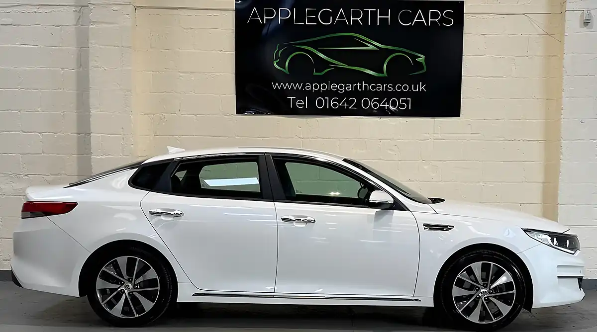 Used 2017 Kia Optima 3 White - Interior and Exterior details 2