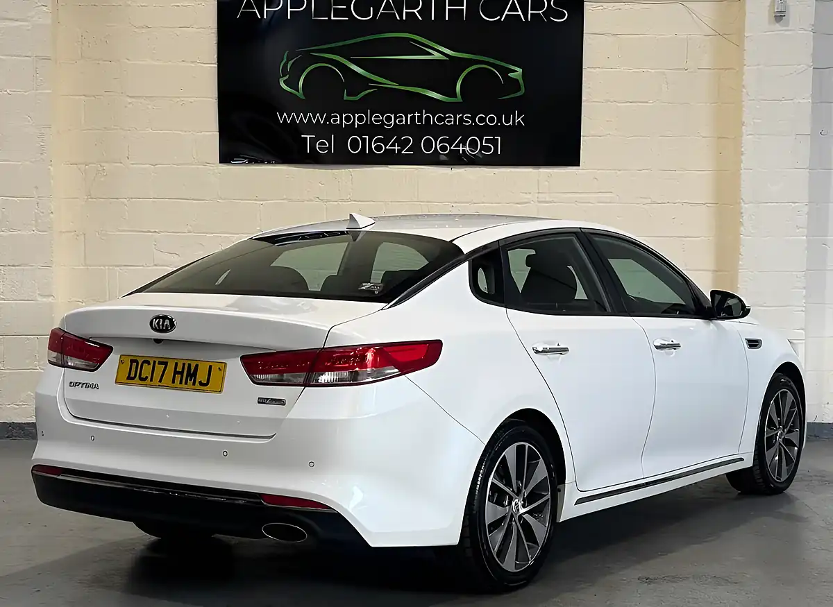 Used 2017 Kia Optima 3 White - Interior and Exterior details 3