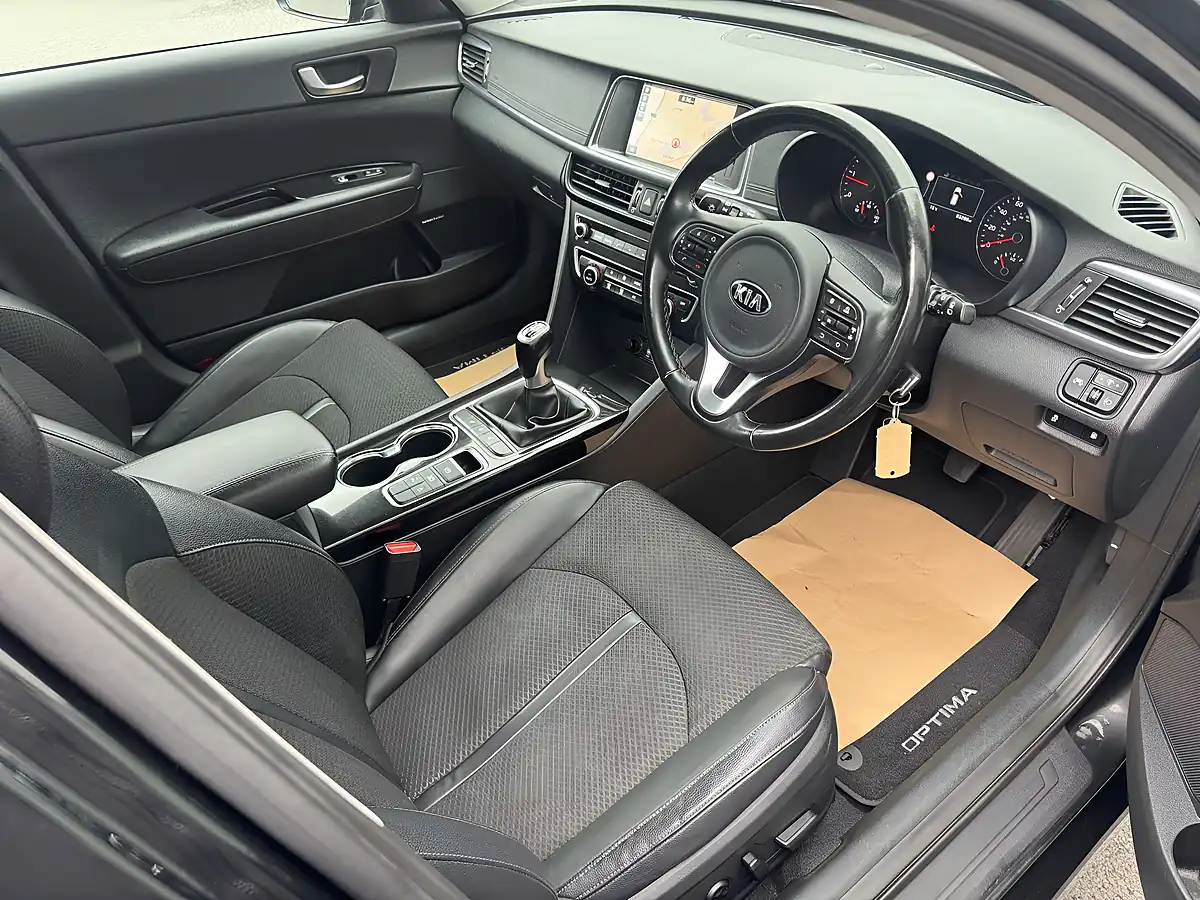 Used 2017 Kia Optima Isg 3 Black - Interior and Exterior details 9