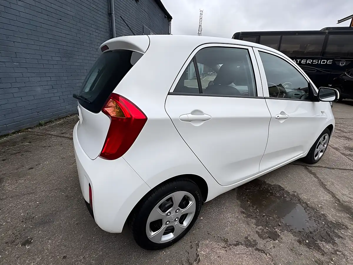 Used 2017 Kia Picanto 1 Air White - Interior and Exterior details 10