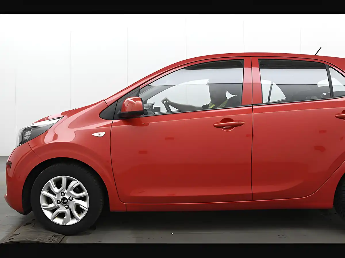 Used 2017 Kia Picanto 2 Chilli Red - Interior and Exterior details 11