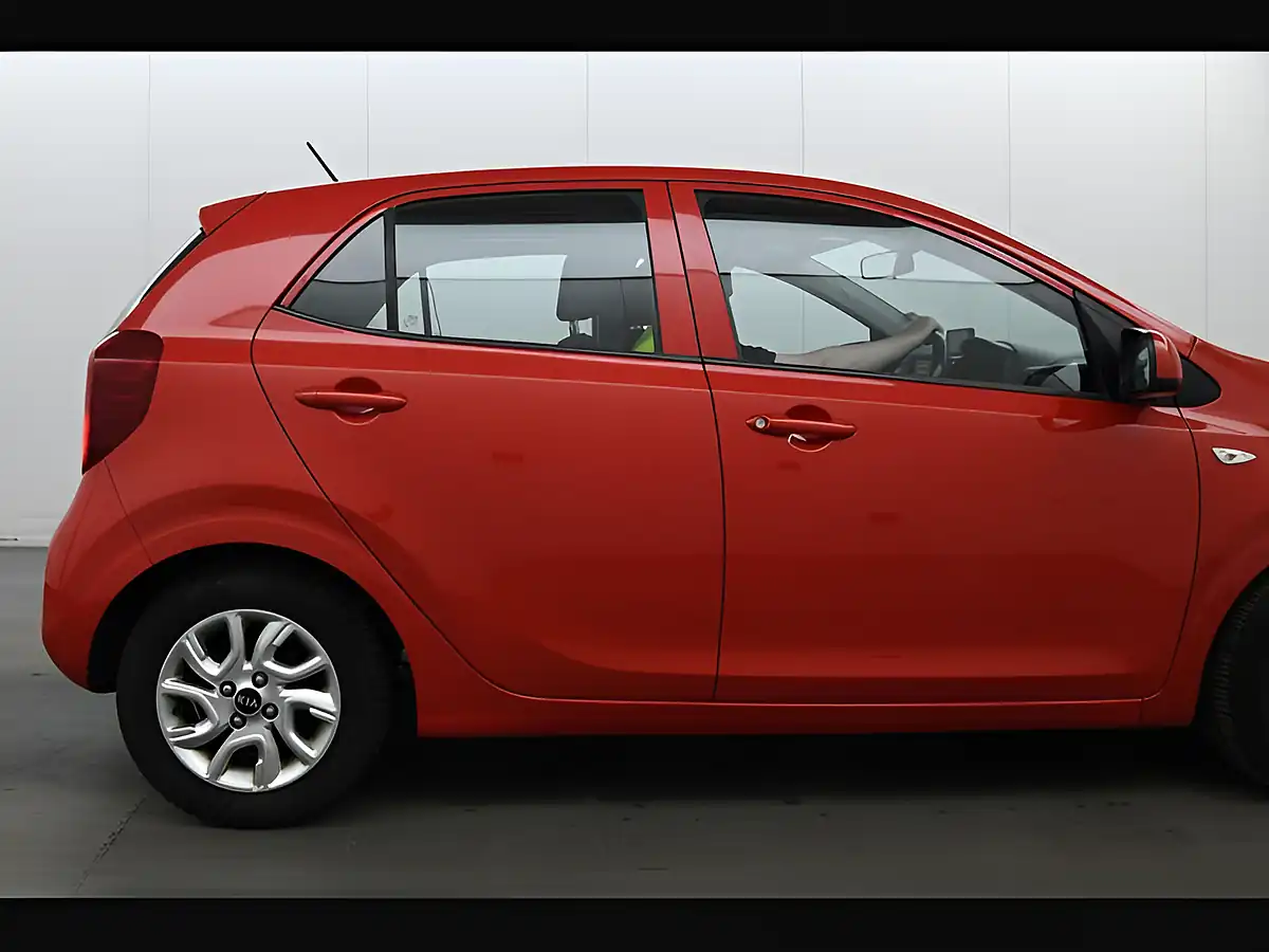 Used 2017 Kia Picanto 2 Chilli Red - Interior and Exterior details 16