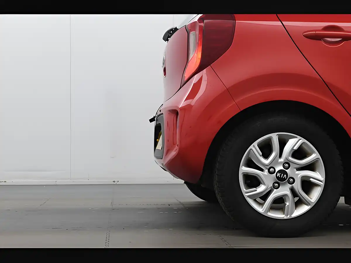 Used 2017 Kia Picanto 2 Chilli Red - Interior and Exterior details 19