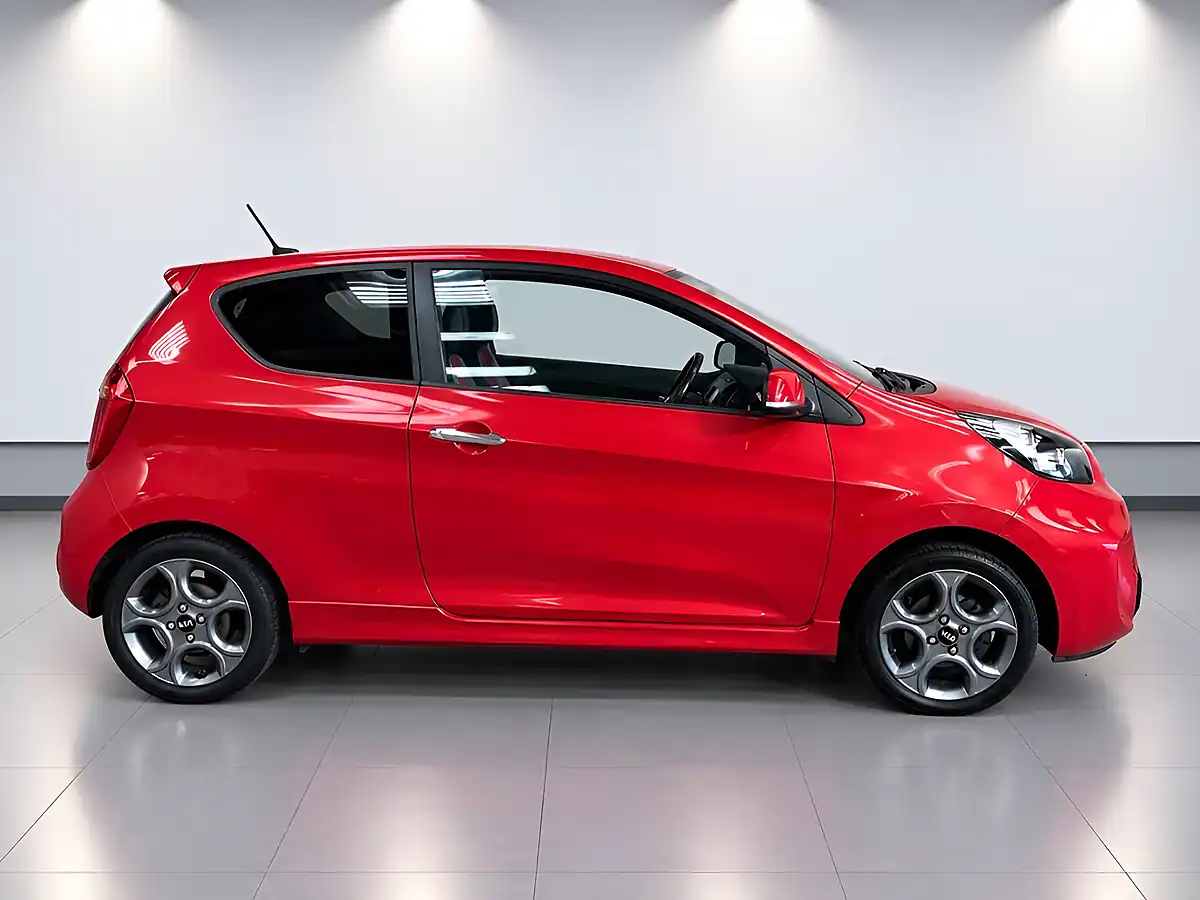 Used 2017 Kia Picanto Chilli Red - Interior and Exterior details 11
