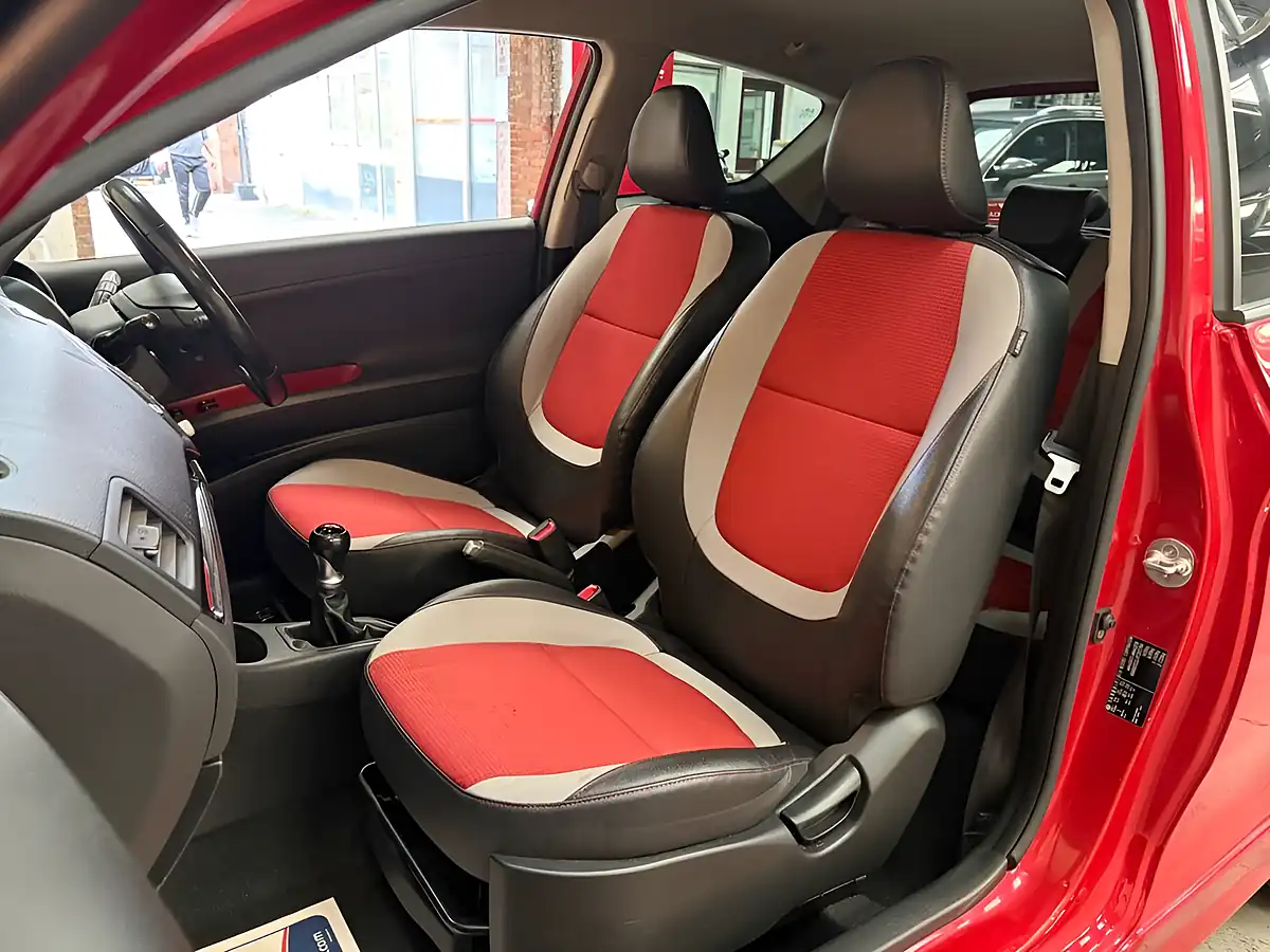 Used 2017 Kia Picanto Chilli Red - Interior and Exterior details 17