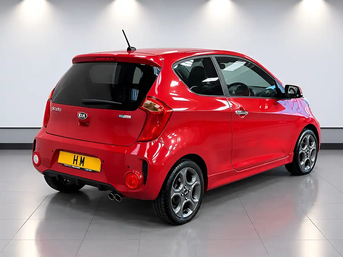 Used 2017 Kia Picanto Chilli Red - Interior and Exterior details 2