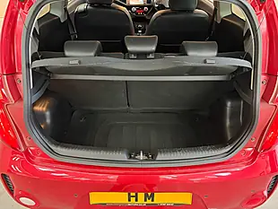Used 2017 Kia Picanto Chilli Red - Interior and Exterior details 20