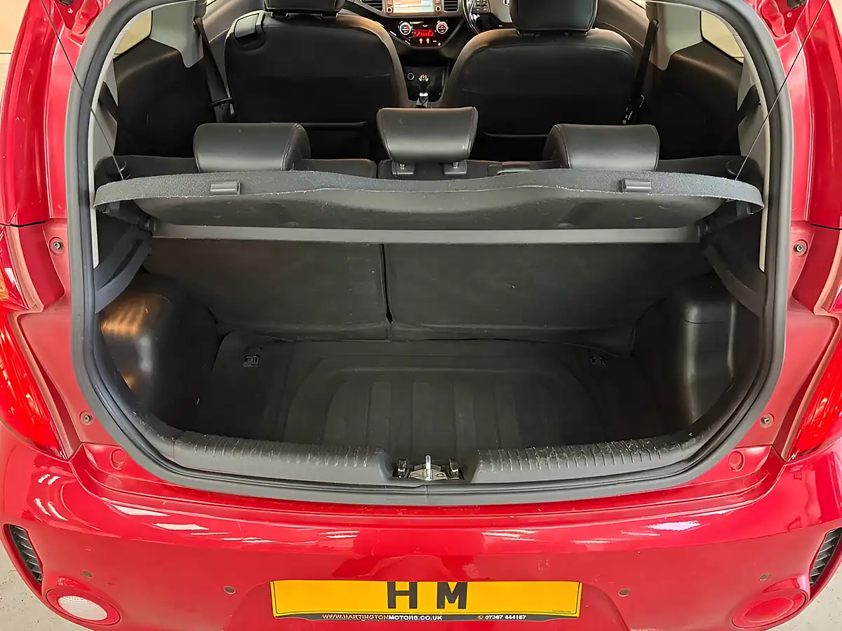 Used 2017 Kia Picanto Chilli Red - Interior and Exterior details 20
