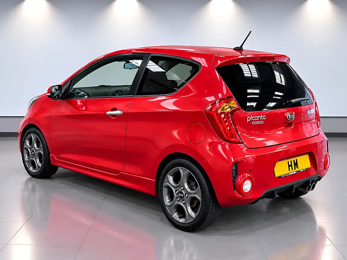 Used 2017 Kia Picanto Chilli Red - Interior and Exterior details 3