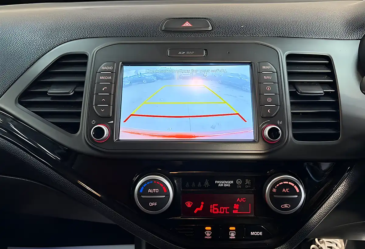Used 2017 Kia Picanto Chilli Red - Interior and Exterior details 7