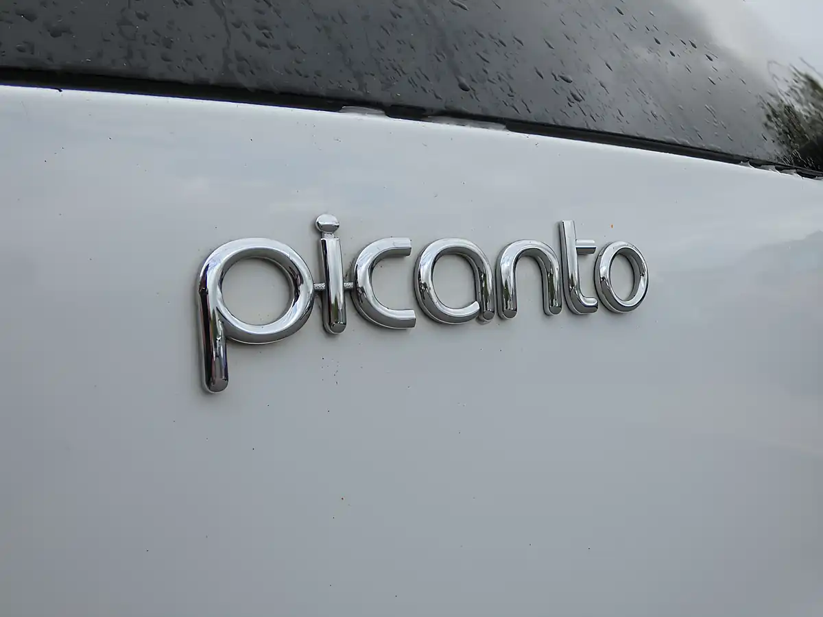 Used 2017 Kia Picanto GT-Line Clear White - Interior and Exterior details 11